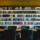 Jednym z projektów Fundacji Wolności Gospodarczej jest Biblioteka Wolności, unikalny księgozbiór zawierający najważniejsze pozycje dotyczące wolności, w tym wolności gospodarczej, i całokształtu myśli liberalnej Z ciekawością zapytaliśmy więc kilku przedstawicieli organizacji zajmujących się tematyką wolnościową o najciekawsze książki, które przeczytali w 2021 r. Część z nich jest już w naszym księgozbiorze.
