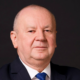 We wtorek 19 lipca 2022 roku zmarł prof. Witold Kwaśnicki. Ekonomista, przedstawiciel polskiej myśli liberalnej, naukowiec z powołania, lubiany przez studentów dydaktyk oraz publicysta. Jego odejście jest wielką stratą dla całego środowiska wolnorynkowego. Chcielibyśmy zachęcić do lektury tekstów Witolda Kwaśnickiego, który pozostawił po sobie naprawdę wybitnie interesującą spuściznę. Poniżej przedstawiamy tylko namiastkę wybranych publikacji. Wiele tekstów znaleźć można na jego osobistej stronie internetowej.