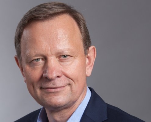 W kwietniu br. założyciel FWG i prezes firmy Press Glass, Arkadiusz Muś, skierował na łamach “Gazety Wyborczej”, apel do przedsiębiorców, w którym nawoływał do większego zaangażowania w wybory.