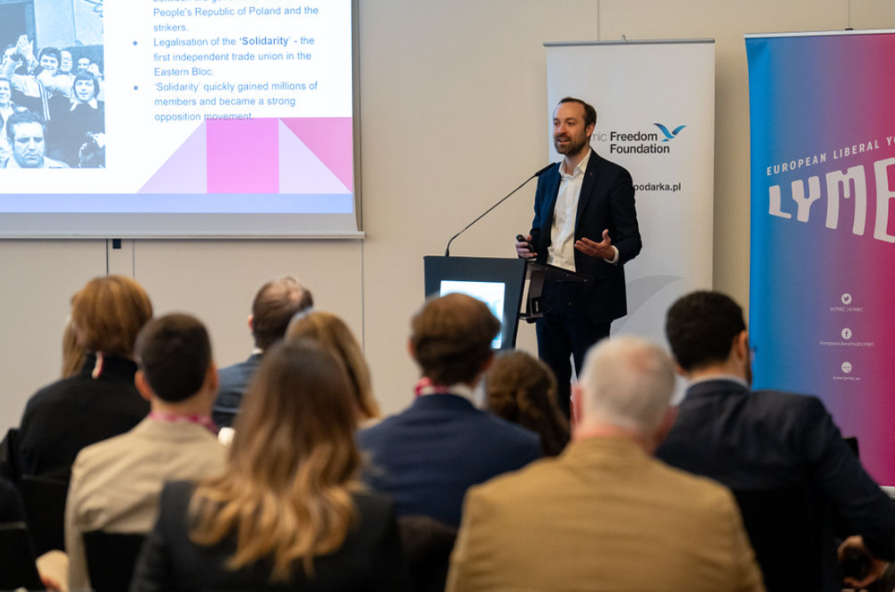 FWG było partnerem Kongresu European Liberal Youth (LYMEC), paneuropejskiej organizacji młodzieżowej, który odbył się w dniach 8 – 10 listopada w Warszawie. Prezes FWG, Marek Tatała zabrał głos na temat polskiej transformacji gospodarczej z roku 1989 i jej efektów.