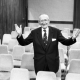 Już w 1944 roku Hayek zauważył, że utrata wolności gospodarczej często prowadzi do ograniczenia innych wolności. Podobnie jak dziś, w latach 40-tych również dominowała wiara w agresywny interwencjonizm. Czy to oznacza, że nadal jesteśmy na drodze do zniewolenia?